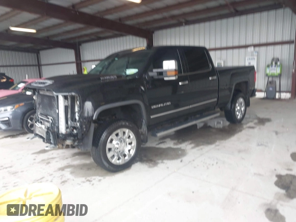 2017 GMC Sierra 2500HD Denali z VIN 1GT12UEY8HF222623, wystawiony jako IAAI lot #41985737 z przebiegiem 133 683 mil mil oraz . Historia ofert i sprzedaży dostępna na DreamBid. Obrazek 17.