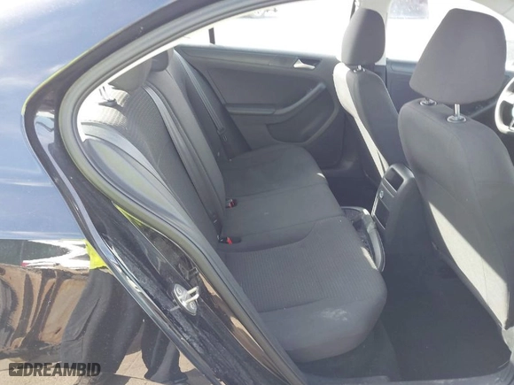 2015 Volkswagen Jetta Sedan 2.0L S with VIN 3VW2K7AJ9FM424668, listed as a IAAI auction lot 41833307 with 73,574 mi miles. Bid and sale history available at carsss.com. Image 8.