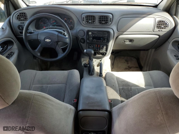 2005 Chevrolet TrailBlazer LS with VIN 1GNES16S656141472, listed as a Copart auction lot 44624865 with 216,234 mi miles and Clean Title. Bid and sale history available at carsss.com. Image 8.
