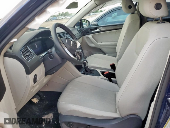 2022 Volkswagen Tiguan SE z VIN 3VV3B7AX9NM102978, wystawiony jako Copart lot #60182395 z przebiegiem 43 565 mil mil oraz Szkoda całkowita • Salvage title. Historia ofert i sprzedaży dostępna na DreamBid. Obrazek 7.