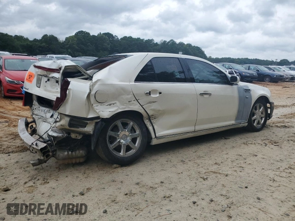 2008 Cadillac STS RWD z VIN 1G6DZ67A880189536, wystawiony jako Copart lot #71026144 z przebiegiem 178 958 mil mil oraz Szkoda całkowita • Salvage title. Historia ofert i sprzedaży dostępna na DreamBid. Obrazek 3.