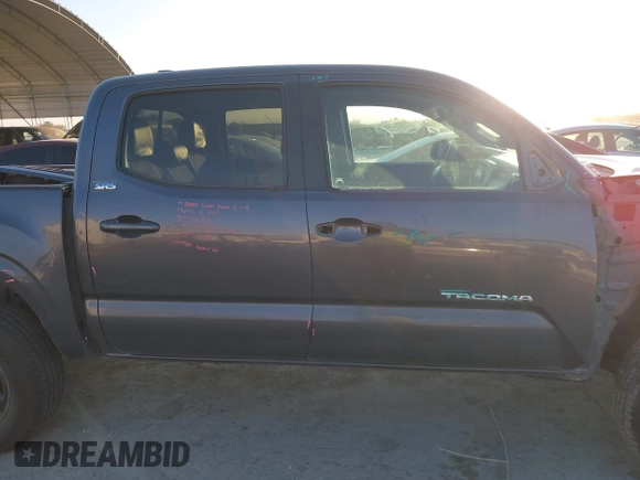 2021 Toyota Tacoma SR z VIN 3TYAX5GN2MT020997, wystawiony jako IAAI lot #40991578 z przebiegiem 81 509 mil mil oraz . Historia ofert i sprzedaży dostępna na DreamBid. Obrazek 13.