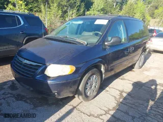 2005 Chrysler Town & Country LX with VIN 2C4GP44R75R483350, listed as a IAAI auction lot 42048867 with 232,293 mi miles. Bid and sale history available at carsss.com. Image 2.