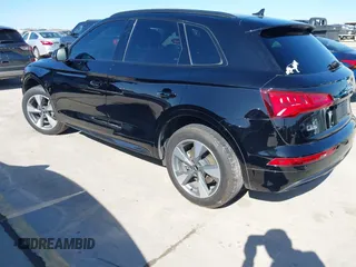 2020 Audi Q5 Premium with VIN WA1ANAFY4L2088840, listed as a IAAI auction lot 41392034 with 33,501 mi miles and . Bid and sale history available at DreamBid. Image 3.