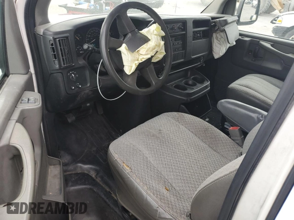 2005 Chevrolet Express Cargo z VIN 1GCFG15T251176760, wystawiony jako Copart lot #42026255 z przebiegiem 265 846 mil mil oraz Szkoda całkowita • Salvage title. Historia ofert i sprzedaży dostępna na DreamBid. Obrazek 8.