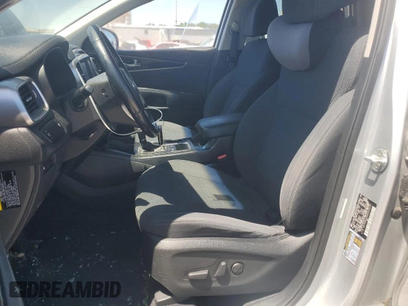 2017 Kia Sorento LX with VIN 5XYPG4A34HG295233, listed as a Copart auction lot 52551425 with 183,229 mi miles and Salvage Title. Bid and sale history available at carsss.com. Image 7.