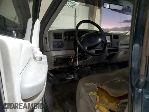 1999 Ford Super Duty F-250 XL with VIN 1FTNF21L9XEA36436, listed as a Copart auction lot 80172084 with 332,835 mi miles and Salvage Title. Bid and sale history available at carsss.com. Image 8.