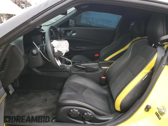 2023 Nissan Z Performance z VIN JN1BZ4BH1PM310365, wystawiony jako Copart lot #73693544 z przebiegiem 10 320 mil mil oraz Szkoda całkowita • Salvage title. Historia ofert i sprzedaży dostępna na DreamBid. Obrazek 7.