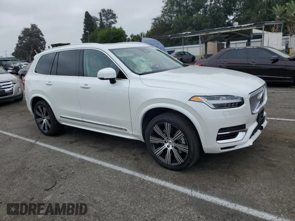 2023 Volvo XC90 Plus z VIN YV4H600N6P1975522, wystawiony jako Copart lot #57581404 z przebiegiem 6 683 mil mil oraz Szkoda całkowita • Salvage title. Historia ofert i sprzedaży dostępna na DreamBid. Obrazek 4.