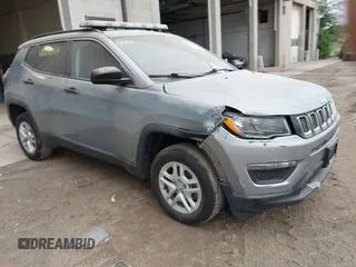 2021 Jeep Compass Sport z VIN 3C4NJDAB8MT551795, wystawiony jako IAAI lot #42630064 z przebiegiem 102 977 mil mil oraz . Historia ofert i sprzedaży dostępna na DreamBid. Obrazek 1.