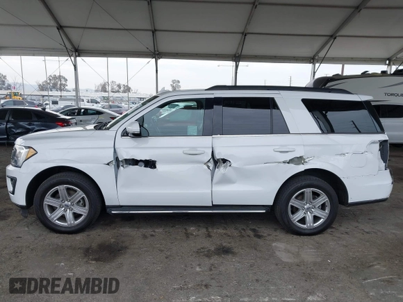 2020 Ford Expedition XLT with VIN 1FMJU1HT7LEA34372, listed as a IAAI auction lot 41720101 with 81,388 mi miles. Bid and sale history available at carsss.com. Image 14.
