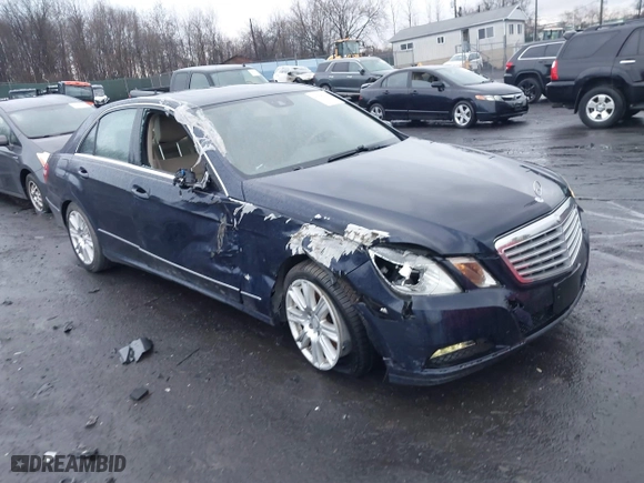2013 Mercedes-Benz E-Class E 350 Luxury with VIN WDDHF8JB2DA726819, listed as a IAAI auction lot 41545234 with 139,794 mi miles. Bid and sale history available at carsss.com. Image 1.