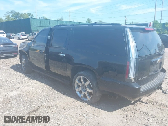 2008 Chevrolet Suburban 2LT with VIN 3GNFK16328G199725, listed as a IAAI auction lot 38833057 with 245,395 mi miles and . Bid and sale history available at DreamBid. Image 3.