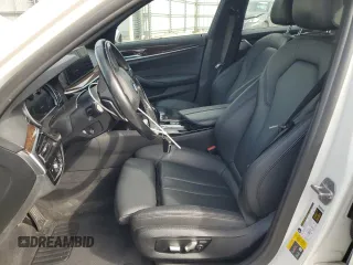 2018 BMW 5 Series 530e with VIN WBAJA9C52JB249643, listed as a Copart auction lot 43581825 with 91,561 mi miles and Salvage title. Bid and sale history available at DreamBid. Image 7.