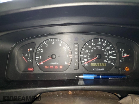 2000 Toyota Sienna LE with VIN 4T3ZF13C0YU258575, listed as a Copart auction lot 53016635 with 252,328 mi miles and Non repairable. Bid and sale history available at DreamBid. Image 9.