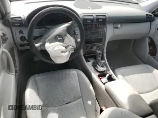 2001 Mercedes-Benz C 320 с VIN WDBRF64J51F039949, выставлен на аукционе Copart как лот 53910475 с пробегом Не указан миль и На запчасти • Non repairable. История ставок и продаж доступна на DreamBid. Изображение 8.