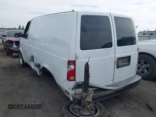 2003 Chevrolet Astro Cargo Van with VIN 1GCDM19X43B125281, listed as a IAAI auction lot 41670414 with 272,733 mi miles. Bid and sale history available at carsss.com. Image 3.