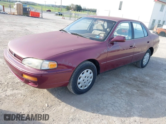 1996 Toyota Camry DX z VIN 4T1BG12K3TU662835, wystawiony jako IAAI lot #42060645 z przebiegiem 195 600 mil mil oraz . Historia ofert i sprzedaży dostępna na DreamBid. Obrazek 2.