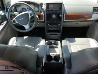 2008 Chrysler Town & Country Touring with VIN 2A8HR54P28R687022, listed as a Copart auction lot 52351225 with 195,954 mi miles and Salvage Title. Bid and sale history available at carsss.com. Image 8.