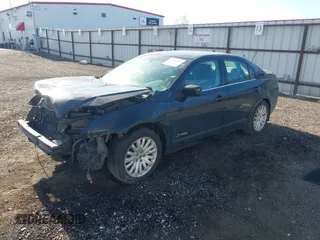 2010 Mercury Milan Hybrid z VIN 3MEDM0L31AR600585, wystawiony jako IAAI lot #42191197 z przebiegiem 216 491 mil mil oraz . Historia ofert i sprzedaży dostępna na DreamBid. Obrazek 18.