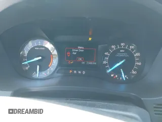 2016 Ford Police Interceptor Utility z VIN 1FM5K8AR9GGC27888, wystawiony jako IAAI lot #42037310 z przebiegiem 72 466 mil mil oraz . Historia ofert i sprzedaży dostępna na DreamBid. Obrazek 7.