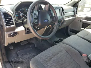 2019 Ford F-350 XL with VIN 1FT8X3BT0KEE13291, listed as a Copart auction lot 62368685 with 114,389 mi miles and Salvage title. Bid and sale history available at DreamBid. Image 8.
