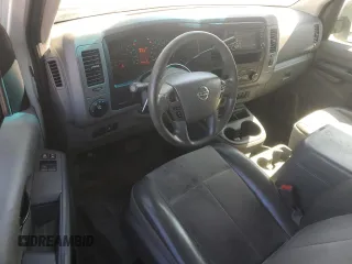 2017 Nissan NV Cargo SV z VIN 1N6BF0LY5HN808980, wystawiony jako Copart lot #71372394 z przebiegiem 207 573 mil mil oraz Szkoda całkowita • Salvage title. Historia ofert i sprzedaży dostępna na DreamBid. Obrazek 8.