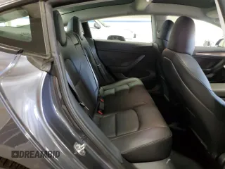 2023 Tesla Model 3 z VIN 5YJ3E1EA5PF658737, wystawiony jako Copart lot #56209345 z przebiegiem 10 226 mil mil oraz Szkoda całkowita • Salvage title. Historia ofert i sprzedaży dostępna na DreamBid. Obrazek 10.