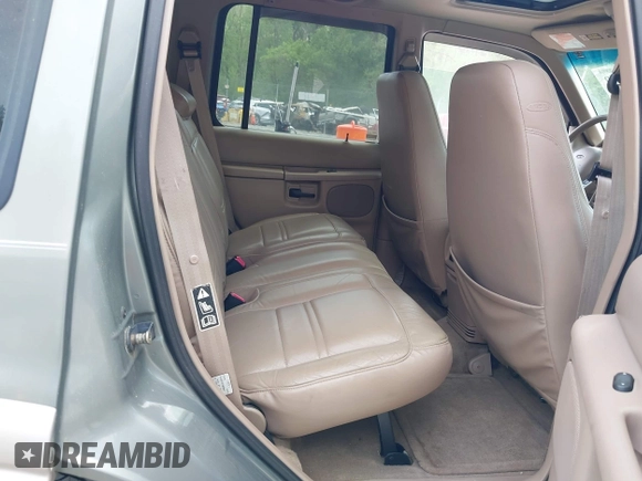 2000 Ford Explorer Eddie Bauer z VIN 1FMDU74E2YUA00568, wystawiony jako IAAI lot #42176409 z przebiegiem 150 479 mil mil oraz . Historia ofert i sprzedaży dostępna na DreamBid. Obrazek 8.