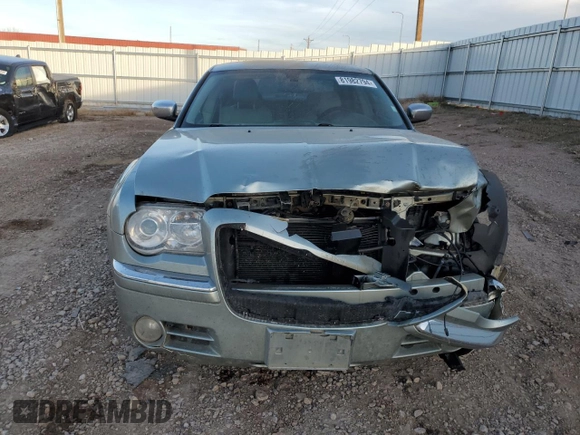 2006 Chrysler 300 C with VIN 2C3LK63H56H375581, listed as a Copart auction lot 81982794 with 104,915 mi miles and Clean Title. Bid and sale history available at carsss.com. Image 5.