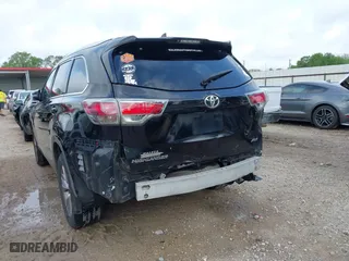 2014 Toyota Highlander XLE with VIN 5TDKKRFH9ES021924, listed as a IAAI auction lot 41826858 with 302,407 mi miles. Bid and sale history available at carsss.com. Image 6.