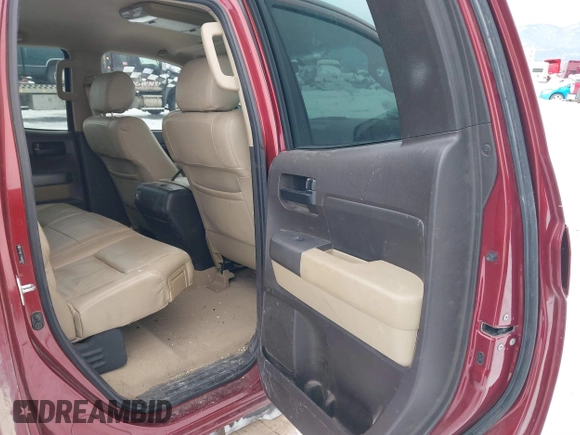 2010 Toyota Tundra z VIN 5TFUW5F17AX096876, wystawiony jako IAAI lot #41583521 z przebiegiem 118 084 mil mil oraz . Historia ofert i sprzedaży dostępna na DreamBid. Obrazek 8.