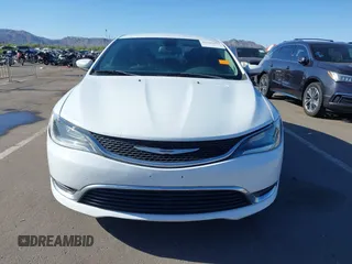 2015 Chrysler 200 Limited z VIN 1C3CCCAB7FN752316, wystawiony jako IAAI lot #42105851 z przebiegiem 126 185 mil mil oraz . Historia ofert i sprzedaży dostępna na DreamBid. Obrazek 12.