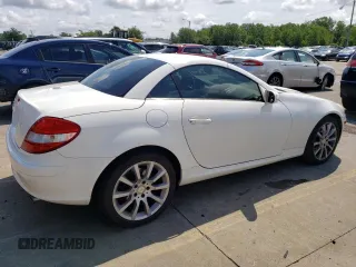 2007 Mercedes-Benz SLK-Class 3.0L with VIN WDBWK54F17F134263, listed as a Copart auction lot 63524744 with 64,006 mi miles and Non Repairable. Bid and sale history available at carsss.com. Image 3.