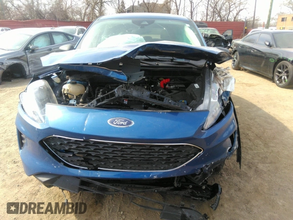 2022 Ford Escape SE with VIN 1FMCU9G61NUA91016, listed as a IAAI auction lot 41791036 with 38,134 mi miles. Bid and sale history available at carsss.com. Image 6.
