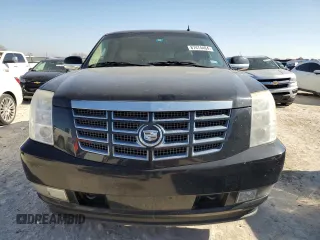 2010 Cadillac Escalade z VIN 1GYUCAEF6AR137334, wystawiony jako Copart lot #87474464 z przebiegiem 247 190 mil mil oraz Czysty tytuł • Clean title. Historia ofert i sprzedaży dostępna na DreamBid. Obrazek 5.