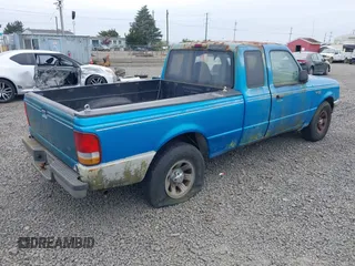 1993 Ford Ranger STX z VIN 1FTCR14U5PPA15200, wystawiony jako IAAI lot #42266766 z przebiegiem 68 129 mil mil oraz . Historia ofert i sprzedaży dostępna na DreamBid. Obrazek 4.
