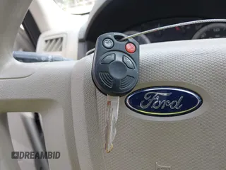 2008 Ford Escape XLS с VIN 1FMCU02Z58KA96331, выставлен на аукционе IAAI как лот 42703539 с пробегом 251 237 миль миль и . История ставок и продаж доступна на DreamBid. Изображение 11.