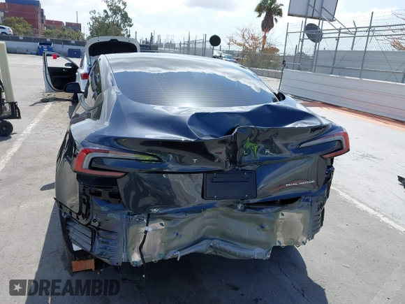 2025 Tesla Model 3 Long Range с VIN 5YJ3E1EB5SF960787, выставлен на аукционе IAAI как лот 42231981 с пробегом Не указан миль и . История ставок и продаж доступна на DreamBid. Изображение 6.