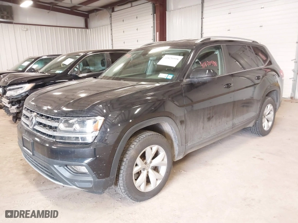 2018 Volkswagen Atlas 3.6L V6 SE with VIN 1V2LR2CA8JC513109, listed as a IAAI auction lot 41820598 with 69,532 mi miles. Bid and sale history available at carsss.com. Image 17.