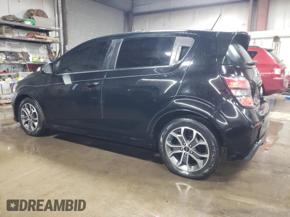 2018 Chevrolet Sonic LT z VIN 1G1JD6SB8J4139628, wystawiony jako Copart lot #84888984 z przebiegiem 81 790 mil mil oraz Szkoda całkowita • Salvage title. Historia ofert i sprzedaży dostępna na DreamBid. Obrazek 2.