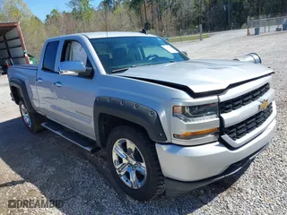 2018 Chevrolet Silverado 1500 Custom with VIN 1GCRCPEC3JZ117322, listed as a IAAI auction lot 41719888 with 173,623 mi miles. Bid and sale history available at carsss.com. Image 1.