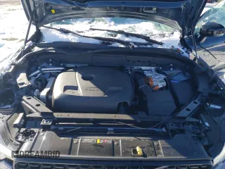 2024 Volvo XC60 Recharge Plug-In Hybrid Ultimate Dark Theme with VIN YV4H60DMXR1918017, listed as a Copart auction lot 87790825 with 5,123 mi miles and Salvage Title. Bid and sale history available at carsss.com. Image 12.