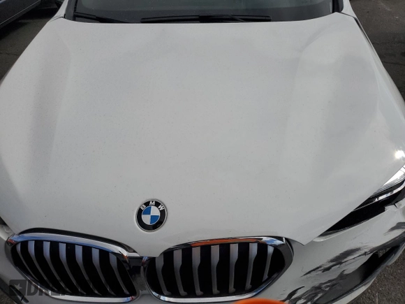 2021 BMW X1 sDrive28i z VIN WBXJG7C01M5T72642, wystawiony jako Copart lot #49304325 z przebiegiem 39 124 mil mil oraz Szkoda całkowita • Salvage title. Historia ofert i sprzedaży dostępna na DreamBid. Obrazek 13.