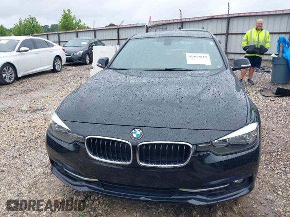 2017 BMW 3 Series 330i с VIN WBA8B9G54HNU48756, выставлен на аукционе IAAI как лот 42464818 с пробегом 82 871 миль миль и . История ставок и продаж доступна на DreamBid. Изображение 13.