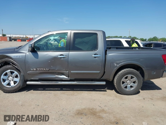 2015 Nissan Titan SV z VIN 1N6BA0ED5FN508975, wystawiony jako IAAI lot #42032737 z przebiegiem 97 432 mil mil oraz . Historia ofert i sprzedaży dostępna na DreamBid. Obrazek 15.