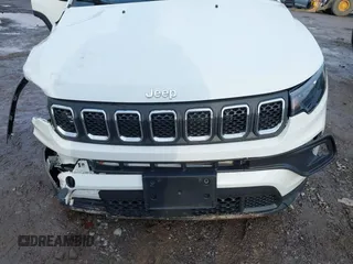 2023 Jeep Compass Latitude with VIN 3C4NJDBN6PT556992, listed as a IAAI auction lot 41226965 with 22,300 mi miles and . Bid and sale history available at DreamBid. Image 12.