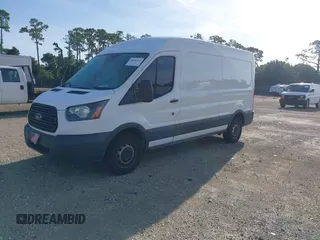 2018 Ford Transit z VIN 1FTYR2CM0JKB10510, wystawiony jako IAAI lot #42403132 z przebiegiem 97 056 mil mil oraz . Historia ofert i sprzedaży dostępna na DreamBid. Obrazek 2.