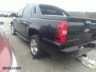 2013 Chevrolet Avalanche LS with VIN 3GNMCEE05DG364132, listed as a IAAI auction lot 41385609 with 144,007 mi miles. Bid and sale history available at carsss.com. Image 3.
