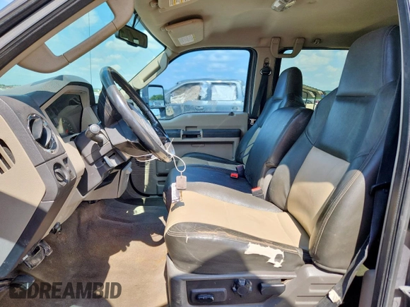 2009 Ford F-250 XL с VIN 1FTSW20529EA16750, выставлен на аукционе Copart как лот 60910875 с пробегом 186 564 миль миль и Списание • Salvage title. История ставок и продаж доступна на DreamBid. Изображение 7.